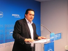 rp_lucas_torres_bandazos_barreda_aval_aeropuerto_26_ago_10.jpg
