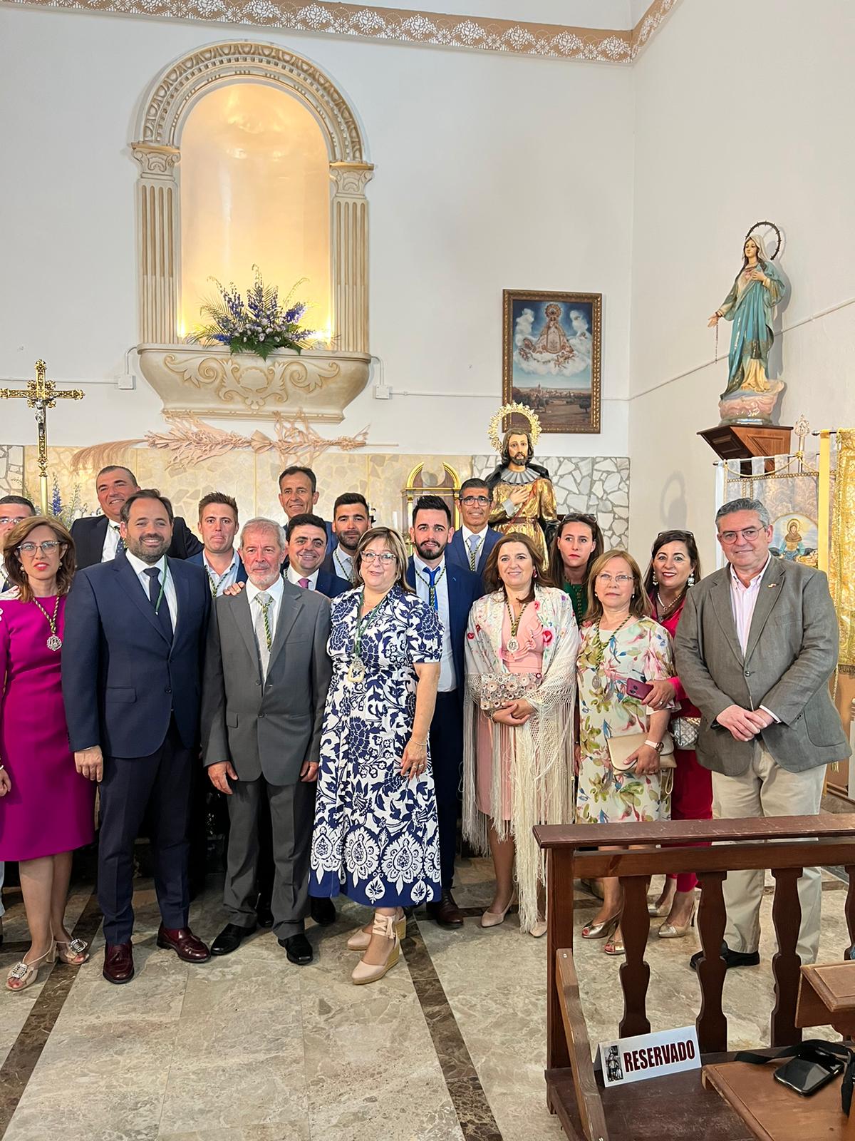 FOTO_SANTIAGO_LUCAS_TORRES_EN_MISA_Y_PROCESION_SAN_ISIDRO_EN_VILLARRUBIA_CON_NUÑEZ