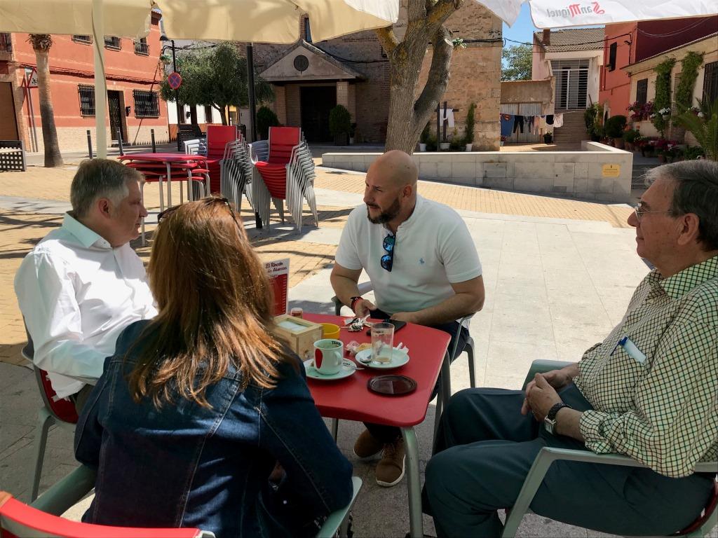 Cañizares_visita_Valverde_y_al_alcalde_pedáneo_junto_a_miembros_de_su_candidatura