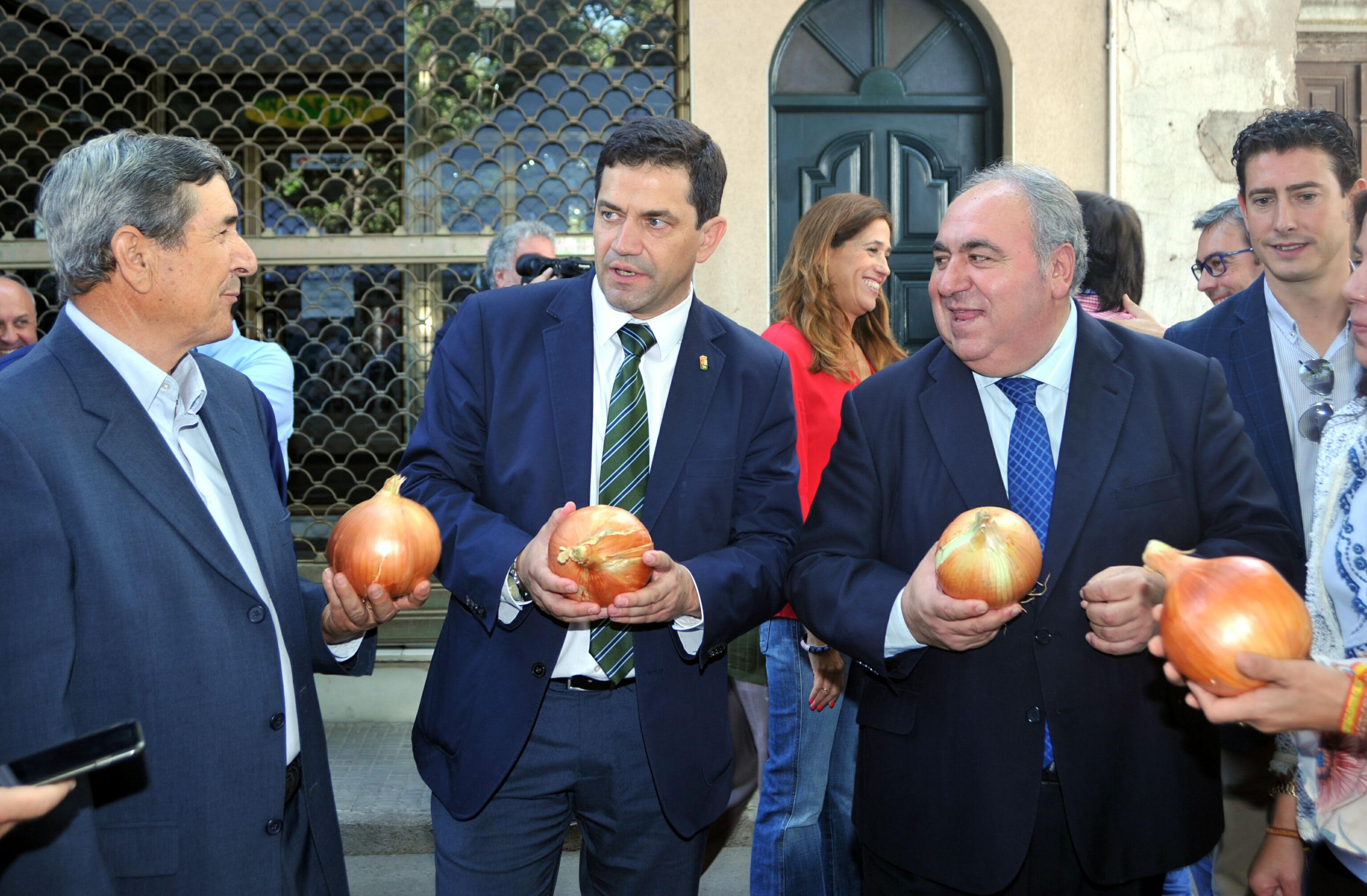 visita_la_I_Feria_de_la_Cebolla_de_Bolaños_de_Calatrava_1