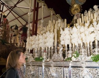 Cospedal visita el guardapasos en Ciudad Real