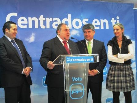 Vicente_Tirado_en_rueda_de_prensa-_8-11-111
