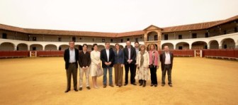 cospedal_con_candidatos_en_almaden.jpg