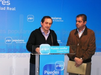 Manuel tabas (c) rp_tabas_toledano_sobre_agua_en_argamasilla_ctva__31_mar_11.jpg